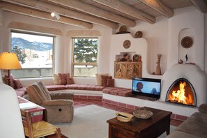 Fireplace, DVD player