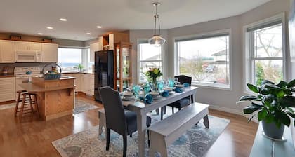 Pure comfort and perfect location, just like you never left home!