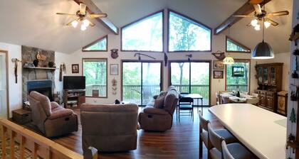 Cozy Bear Paw Mountain Retreat