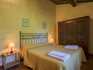 2 Schlafzimmer, Reisekinderbett, kostenloses WLAN