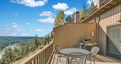All the River Views- Best Deschutes views Dogs Welcome!