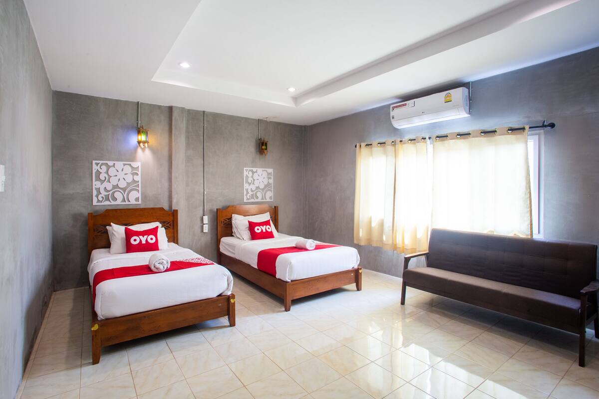 Desk, free WiFi, bed sheets