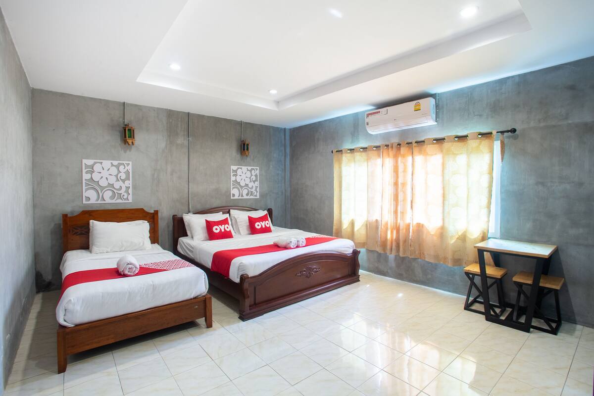 Desk, free WiFi, bed sheets