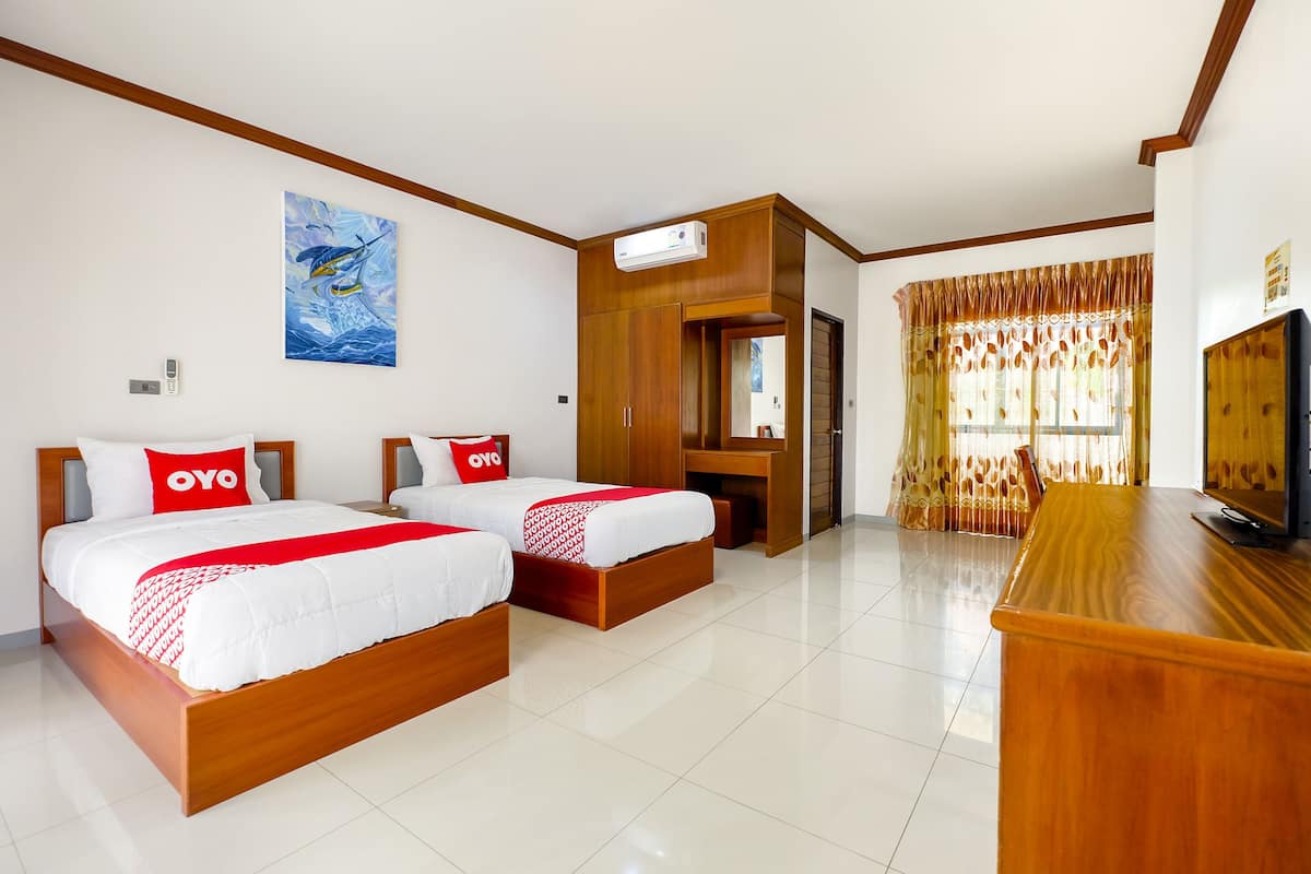 Deluxe Twin Room | Desk, soundproofing, free WiFi, bed sheets