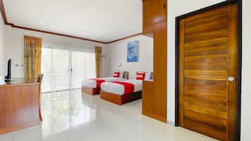 Deluxe Twin Room | Desk, soundproofing, free WiFi, bed sheets