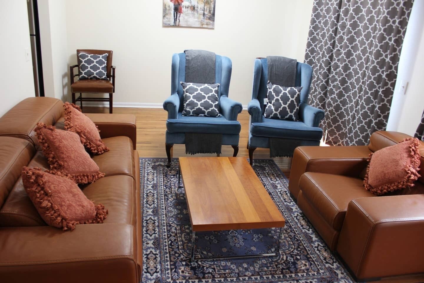 Room in a Charming Town Home near Washington DC/ Down Town Silver Spring