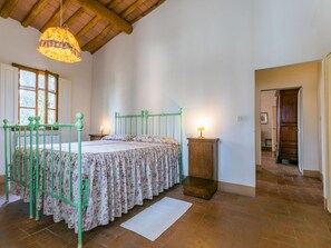 6 Schlafzimmer, Bügeleisen/Bügelbrett, Reisekinderbett, kostenloses WLAN