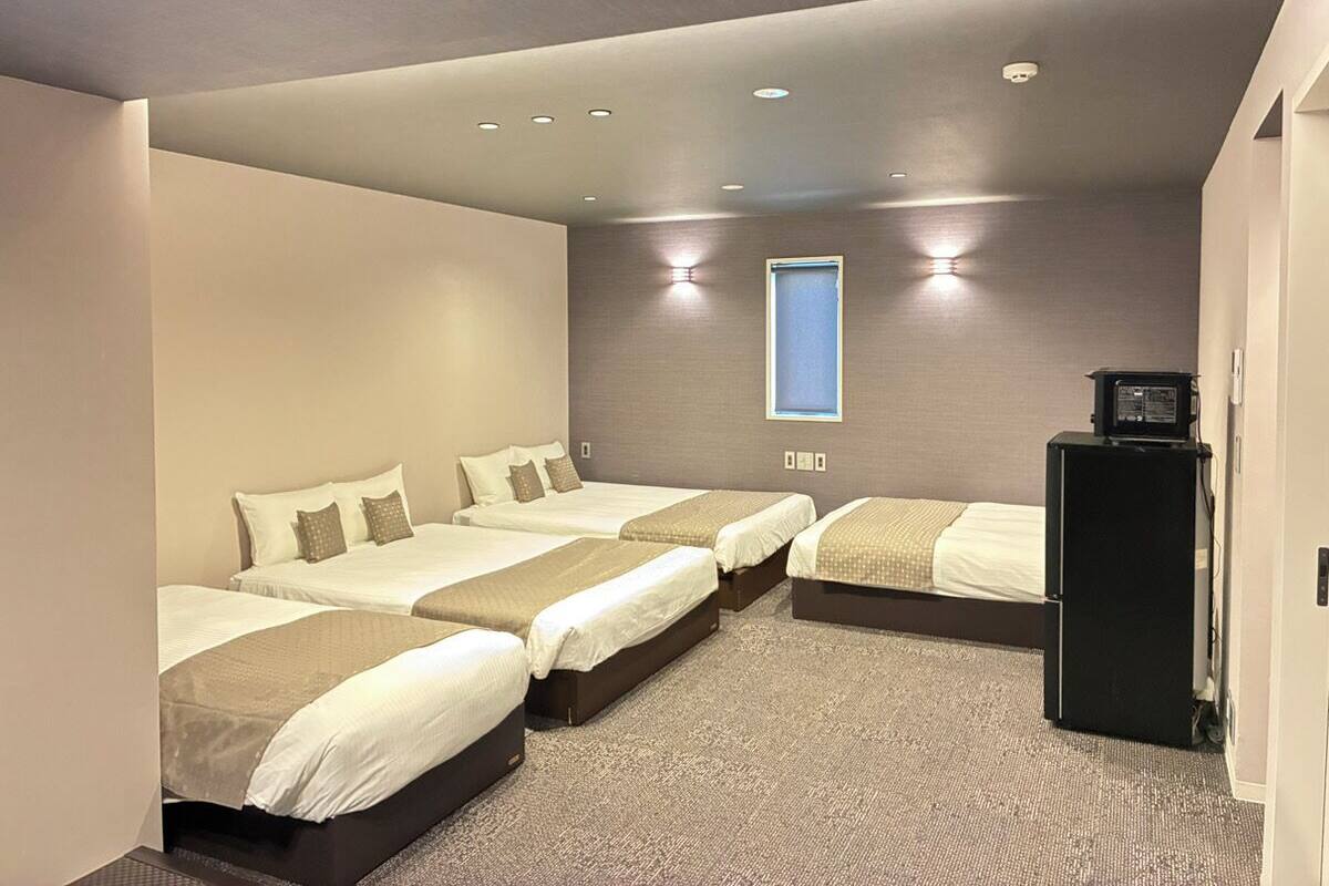 Grand Four G, Non Smoking | WiFi (free), bed sheets
