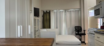 A cozy rest in tiny home of a nest (downtown Northampton)