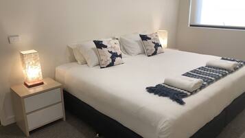 Deluxe Apartment | 1 bedroom, laptop workspace, iron/ironing board, free WiFi