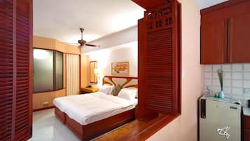 Studio | 2 bedrooms, bed sheets