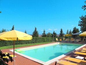 Pool - Cosy apartment in villa for 2 guests with WIFI, pool, TV and patio (Lajatico)