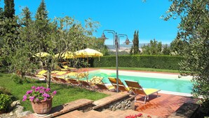 Pool - Beautiful apartment in villa for 4 people with WIFI, pool, TV and patio (Lajatico)