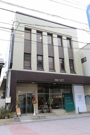 ด้านหน้าที่พัก