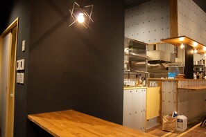 ฝ่ายต้อนรับ