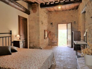 4 sovrum, resesäng, gratis wi-fi och sängkläder