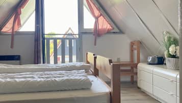 2 bedrooms, bed sheets