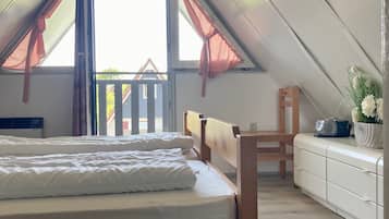 2 bedrooms, bed sheets