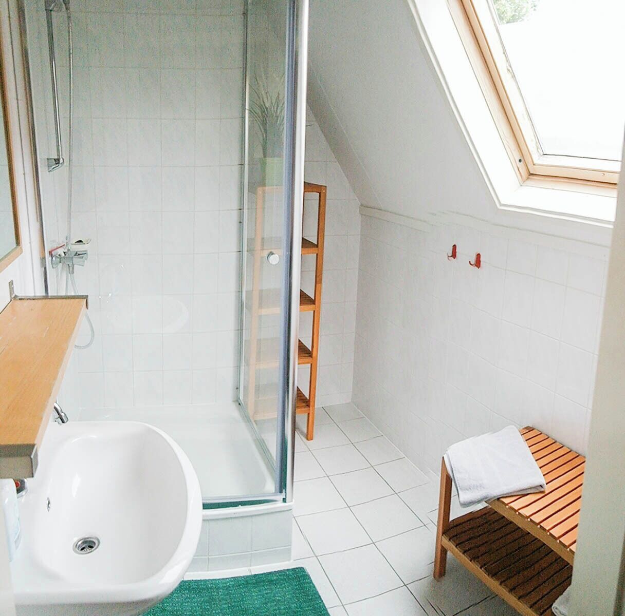Bungalow, 3 Bedrooms, Balcony, Garden View | Bathroom | Combined shower/bathtub, towels