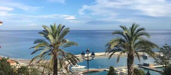 Grand appartement avec vue incroyable sur la mer