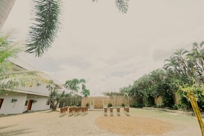 高級三人房 | 花園景