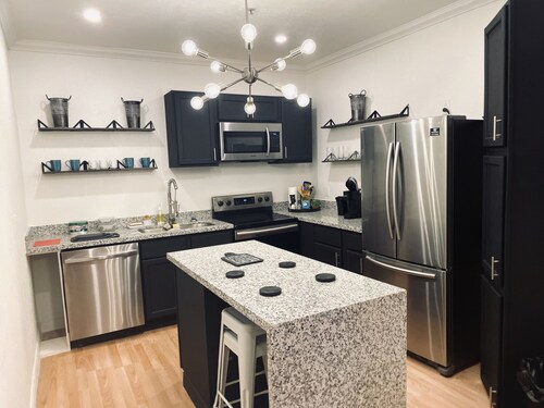 Redesigned 2 bedroom apartment in Downtown El Paso across baseball stadium