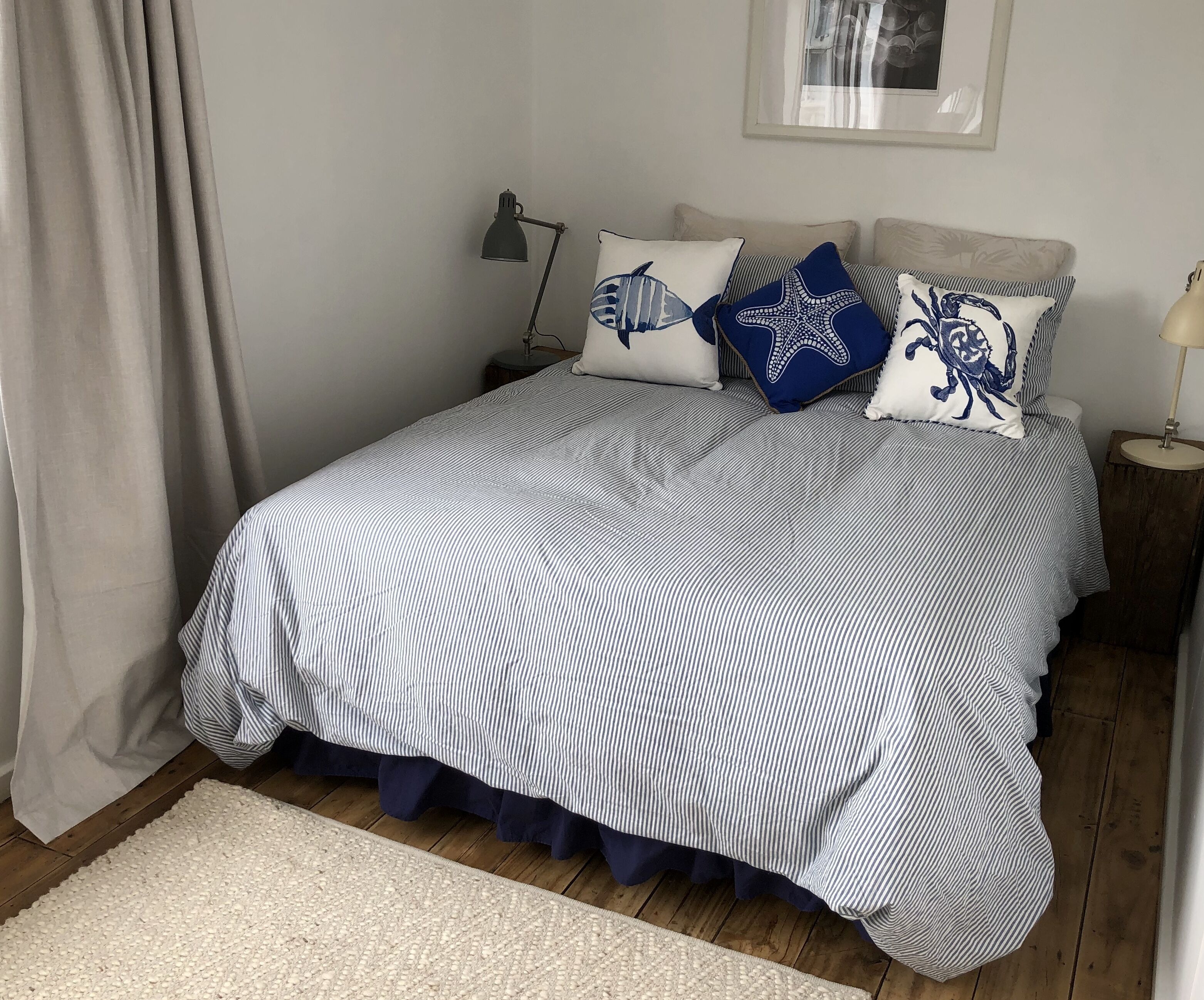 3 bedrooms, bed sheets