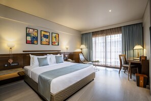 Classic Double Room | Peralatan tempat tidur premium, gebar bulu kapas, bar mini 