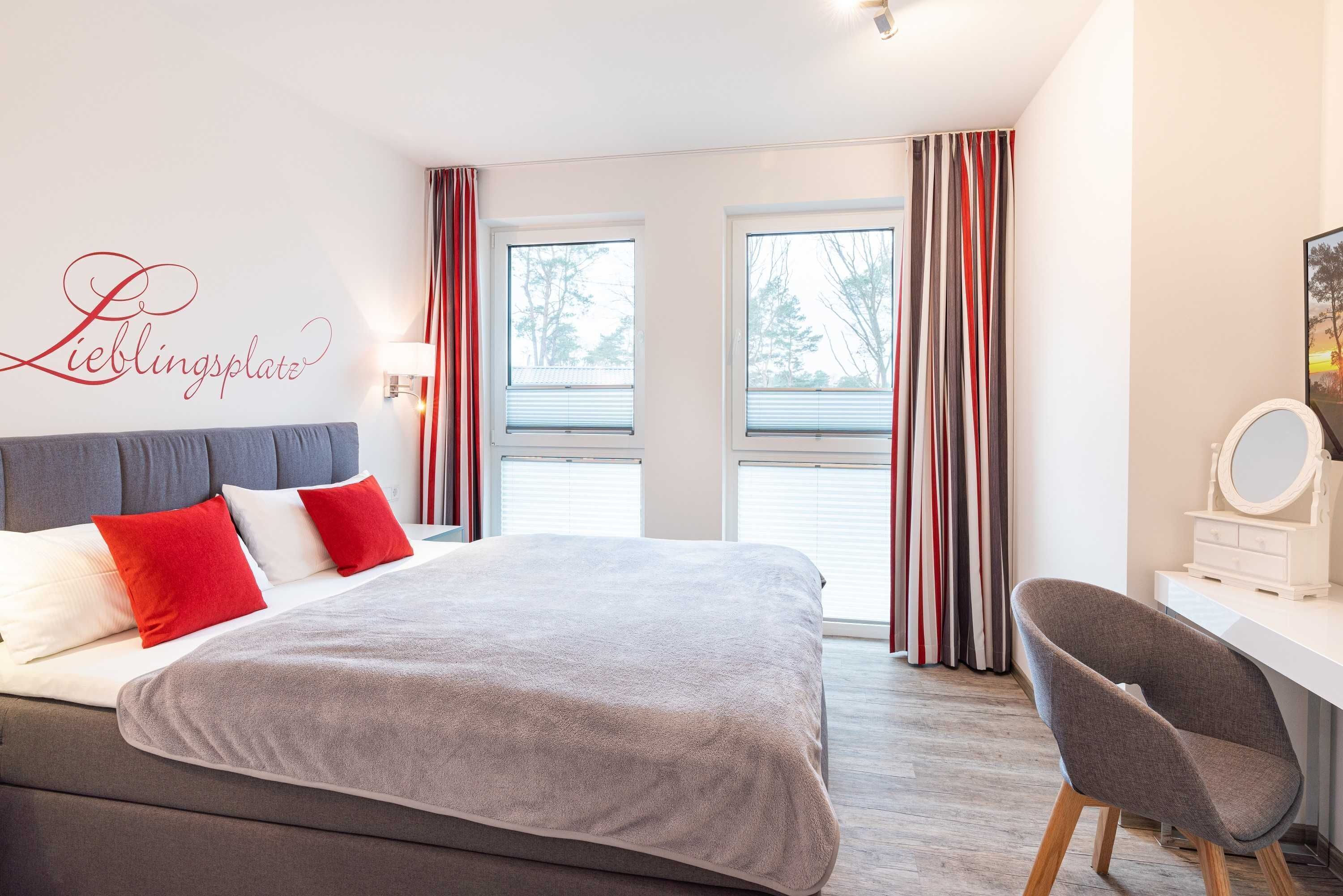 3 Schlafzimmer, Schreibtisch, Reisekinderbett, WLAN