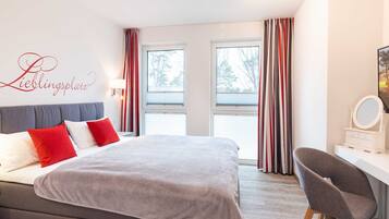 3 Schlafzimmer, Schreibtisch, Reisekinderbett, WLAN