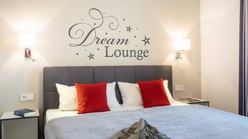 3 Schlafzimmer, Schreibtisch, Reisekinderbett, WLAN