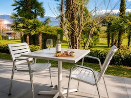 Quarto casal, sacada, vista para o jardim | Terraço/pátio