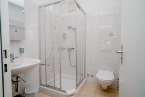 Apartment, Balcony, Garden View | Bathroom - Parkhotel Emmaus - Casa del Sole (Losone)