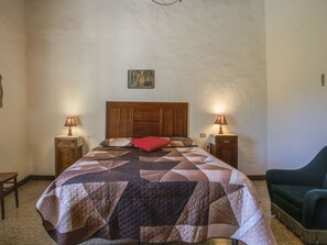 2 室のベッドルーム、旅行用ベビーベッド、WiFi (無料)