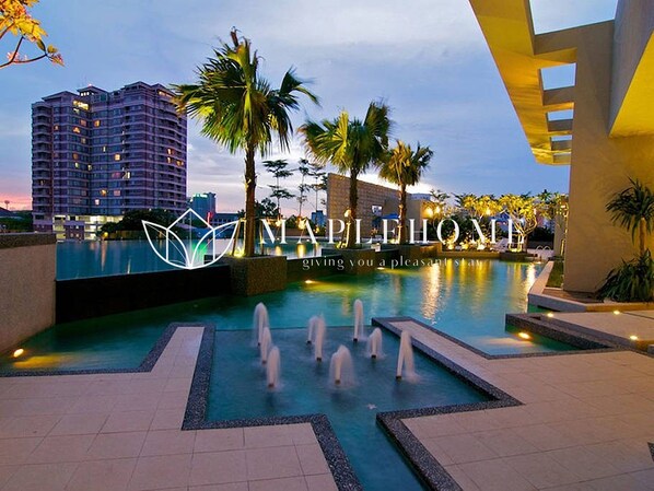 Outdoor pool - Swiss Garden Residence Kuala Lumpur (Kuala Lumpur)