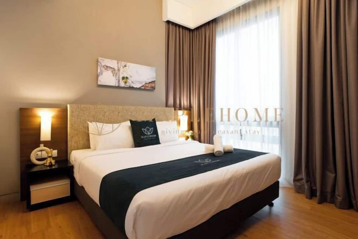 2 habitaciones, cortinas blackout y tabla de planchar con plancha