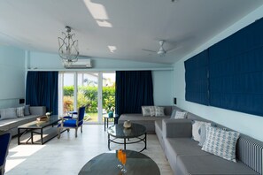 Grand-Doppelzimmer | Hochwertige Bettwaren, Minibar, Zimmersafe, Schreibtisch