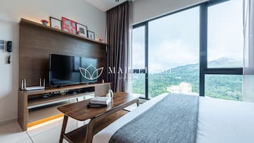 極品套房, 1 間臥室, 非吸煙房 | 起居區 | 40-吋平面電視、有線頻道、電視、乒乓球