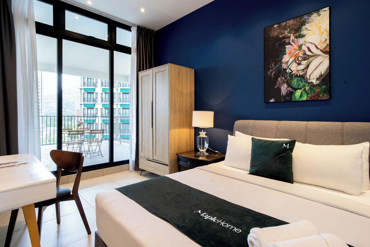 Premier Suite, 5 Bedrooms, Balcony | Desk, blackout drapes, iron/ironing board, WiFi (free)
