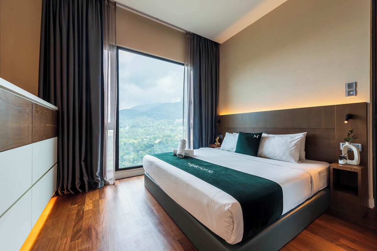 Family Suite, 3 Bedrooms, Balcony | Desk, blackout drapes, iron/ironing board, WiFi (free)