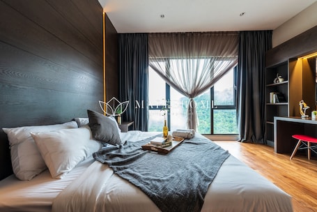 Royal Suite, 3 Bedrooms, Balcony | Blackout drapes, iron/ironing board, bed sheets