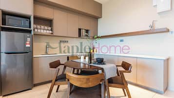 Premier Suite, Multiple Beds, Non Smoking | Private kitchen