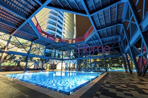 Outdoor pool, a heated pool, open 8:00 AM to 8:00 PM, sun loungers - Geo38 Premier Suites Genting Highlands (Genting Highlands)
