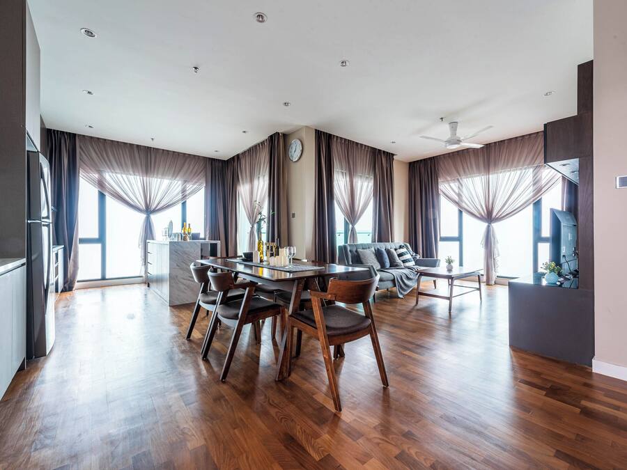 Royal Suite, 3 Bedrooms, Balcony | In-room dining