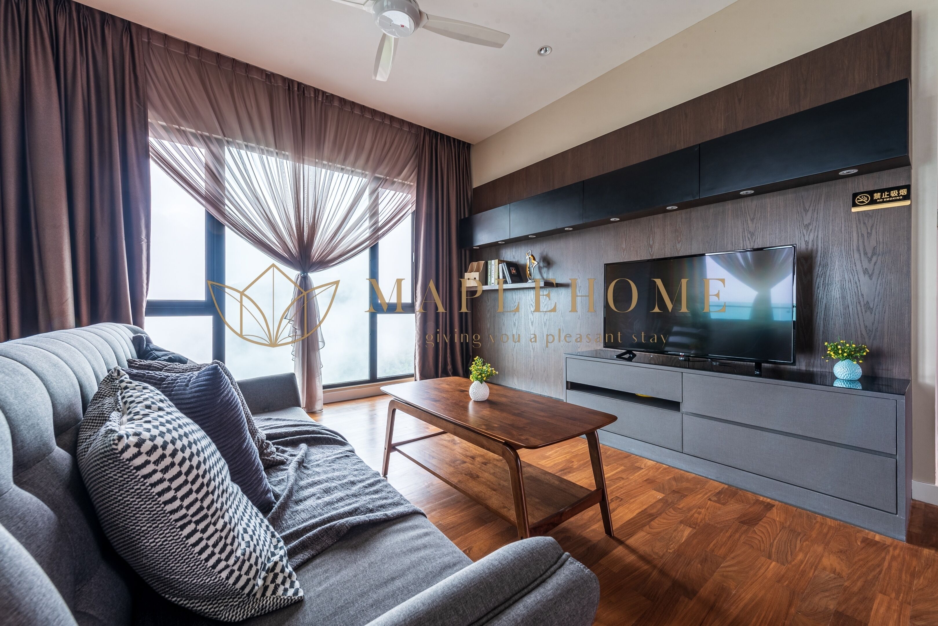 Royal Suite, 3 Bedrooms, Balcony | Living area