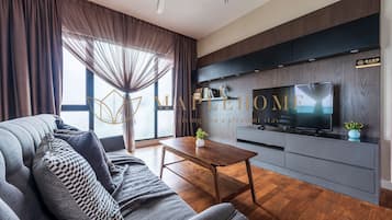 Royal Suite, 3 Bedrooms, Balcony | Living area | 40-inch flat-screen TV with cable channels, TV, ping pong