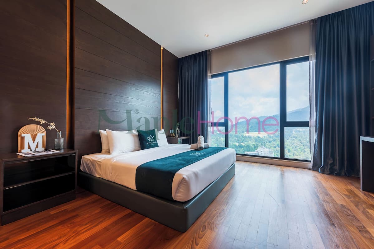 Royal Suite, 3 Bedrooms, Balcony | Desk, blackout curtains, iron/ironing board, free WiFi