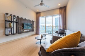 43-inch flat-screen TV with cable channels - Windmill Upon Hills Genting Highlands (Genting Highlands)