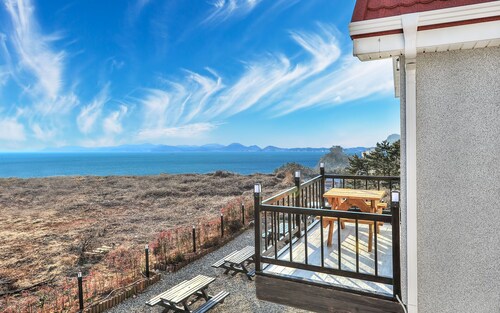 Namhae Somsatang Pension