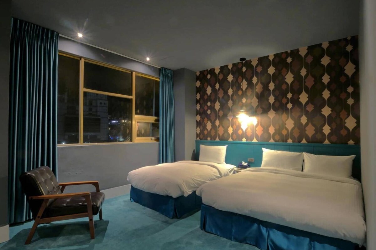 Desk, laptop workspace, blackout drapes, WiFi (free)
